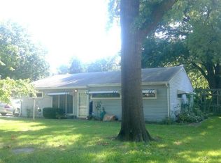 1934 SW Edgewater Ter, Topeka, KS 66604