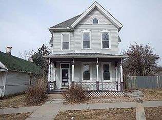 624 Kickapoo St, Leavenworth, KS 66048