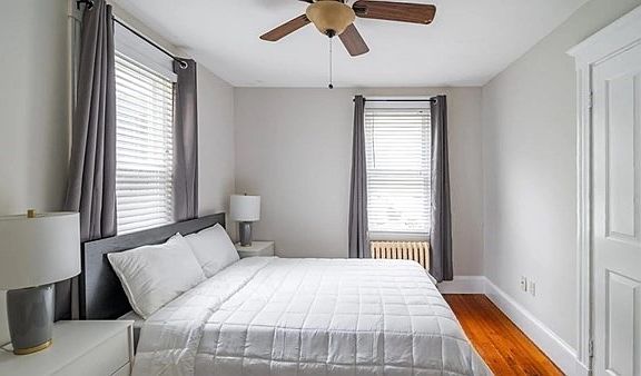 5th image of 88 Glen St APT 1
