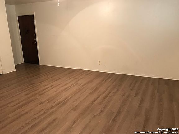 4th image of 209 W Silver Sands Dr APT 4