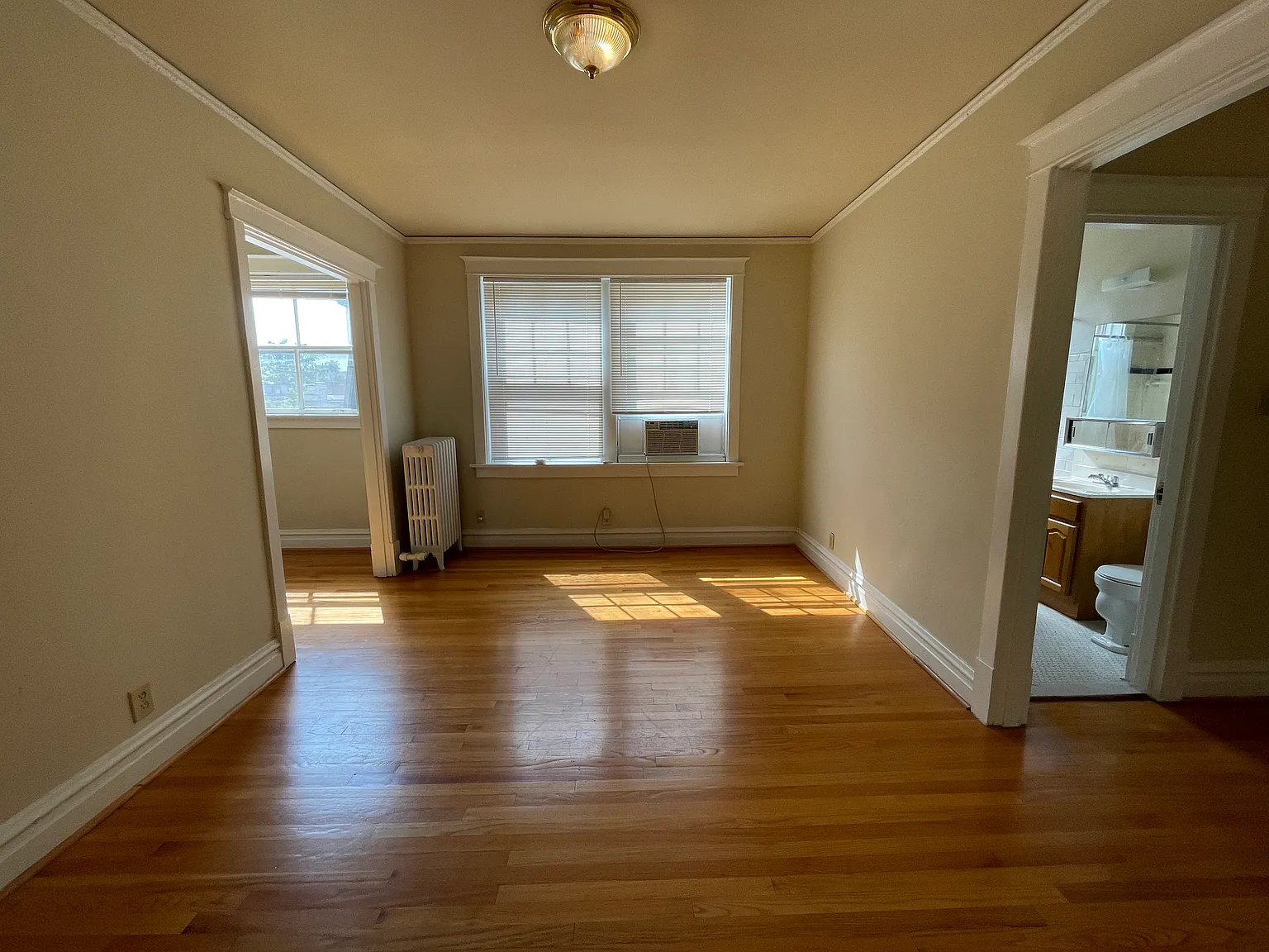 Studio, 365 sqft, $725 — Photo 4