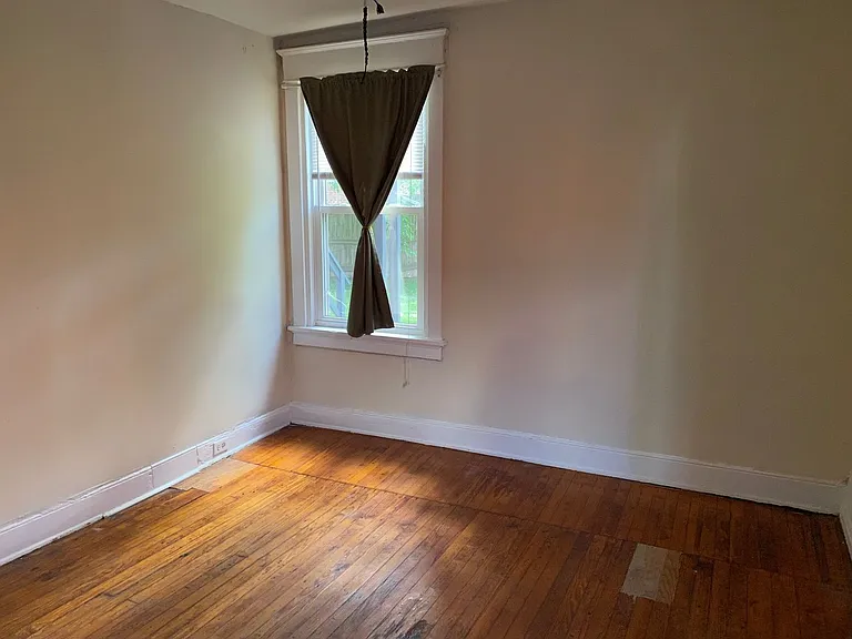 18 S Allen Ave — Photo 7