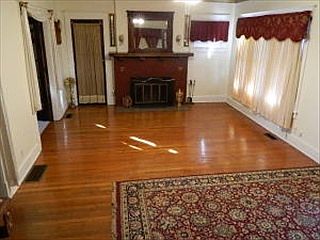 2nd image of 2615 Francis St