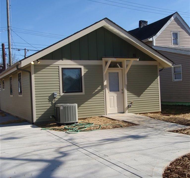 2nd image of 431 Georgetown St