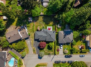 1256 Eastview Rd, North Vancouver, BC V7J 1L6