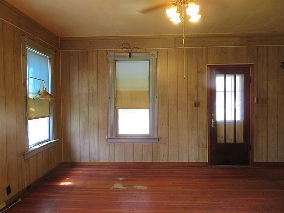 4th image of 507 Cottage St
