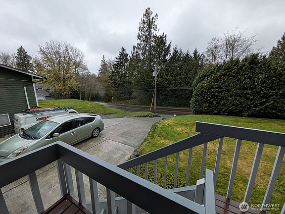 2nd image of 7537 NE Beachwood Avenue