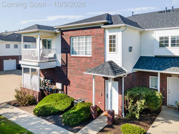 5764 Acorn Ln, Sterling Heights, MI 48314