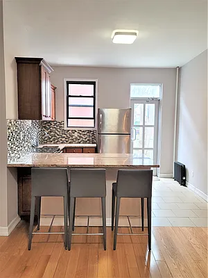 Rented by Laffey Real Estate | media 13