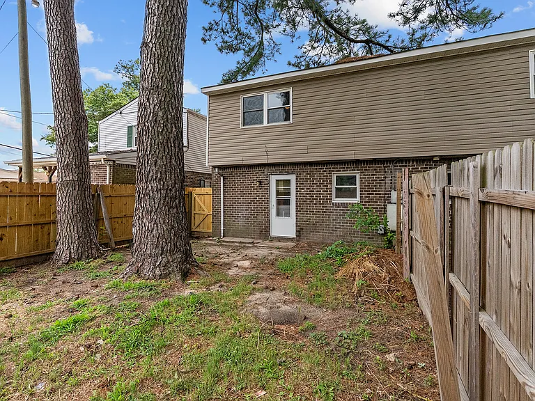 2404 Arkansas Ave #B — Photo 23