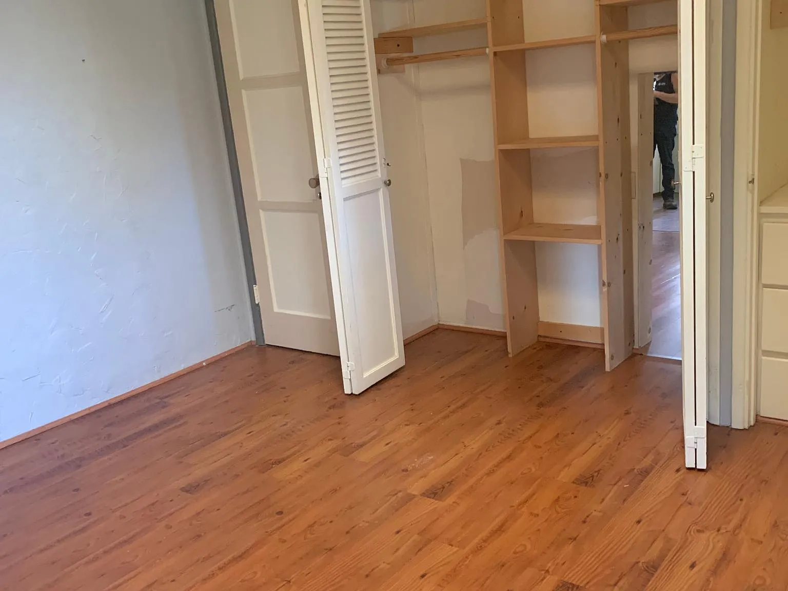 407 E Yaney St — Photo 2