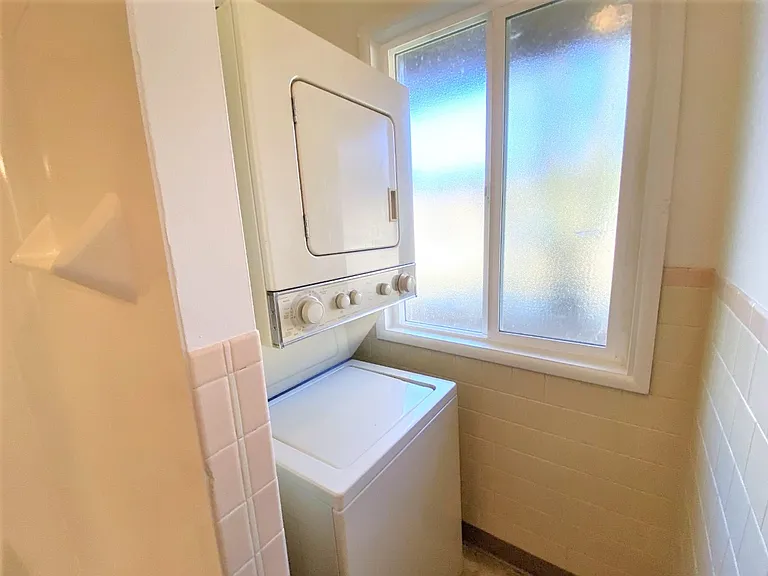 Fairmont Villa — Photo 45