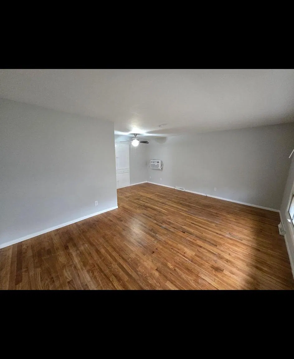3 bed, 1.5 bath, 1250 sqft, $1,450 — Photo 3