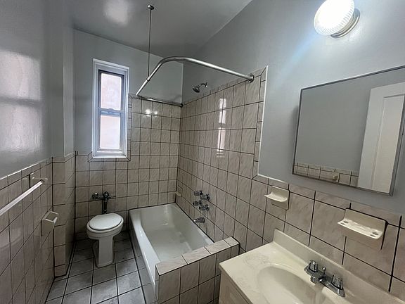 4th image of 3820 Waldo Ave #S6