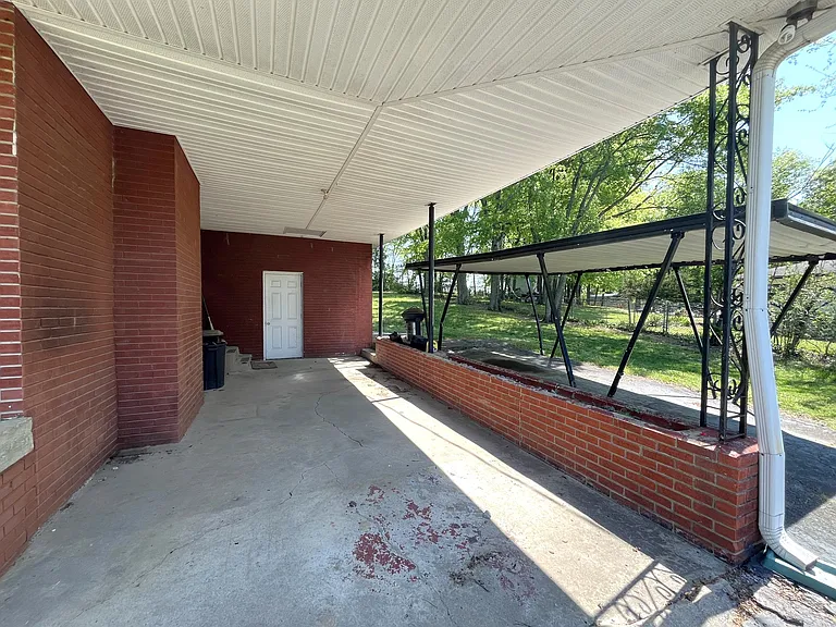 606 Terrace Hill Rd — Photo 12