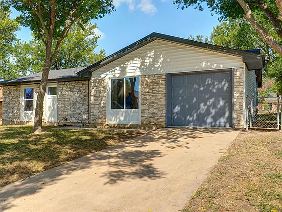3rd image of 4710 Russet Hill Dr