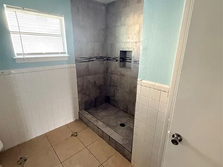 5107 Avenue Q — Photo 13