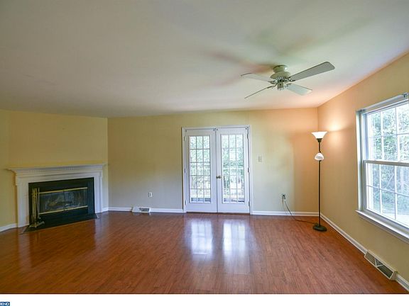 2nd image of 125 Westridge Pl S