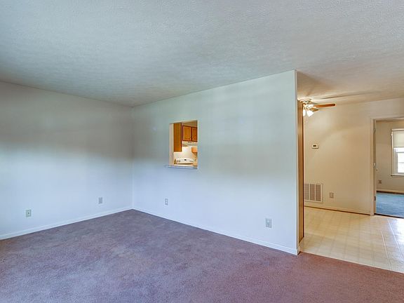 5th image of 803 Goose Meadow Dr