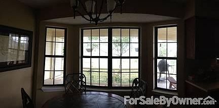 Kitchen bay window