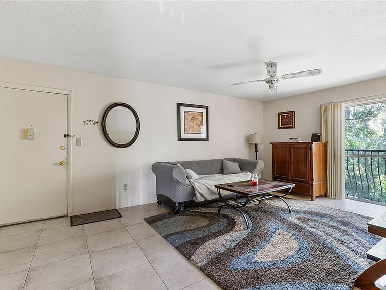 1700 SW 16th Ct #B28 — Photo 4