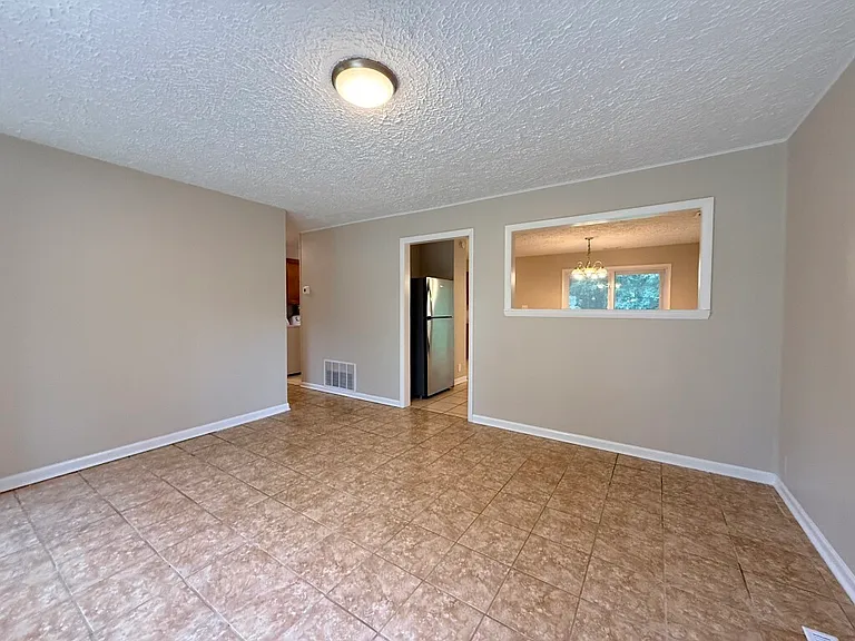 1004 Oakland Dr #1 — Photo 10
