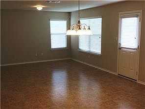 2nd image of 602 Hatton Hill Ln