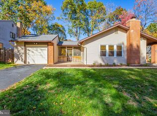 268 W Meadowland Ln, Sterling, VA 20164