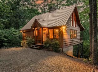 9 Dean Ct, Blue Ridge, GA 30513