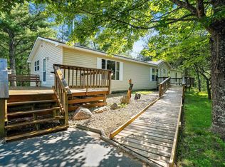 W12635 Timber Ln, Crivitz, WI 54114