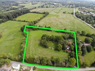 5 Woodschurch Rd, Flemington, NJ 08822