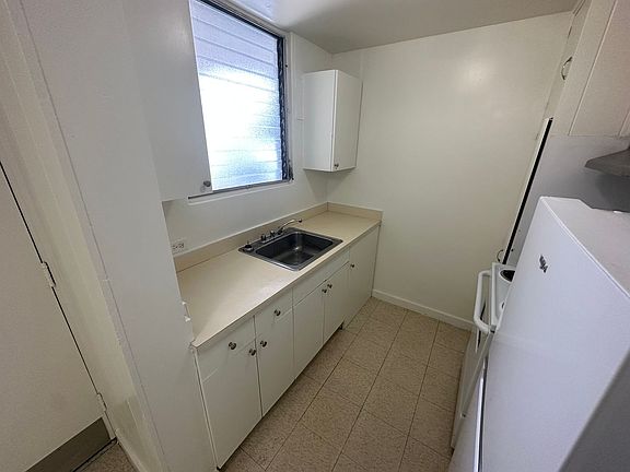 5th image of 1019 Pawaa Ln #1