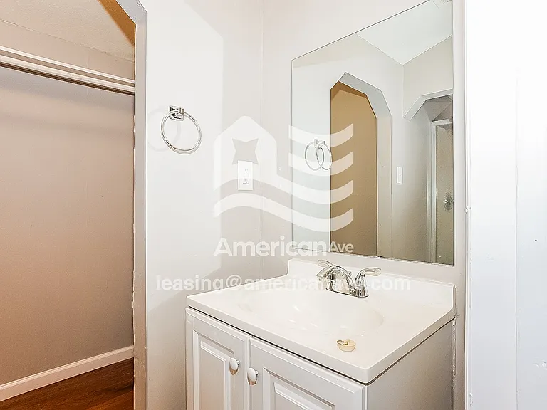 1615156_014_wm_-_bathroom_13051168.jpg
