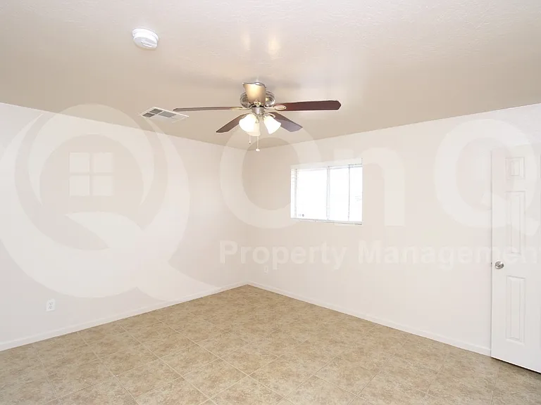 4558 E Halifax St — Photo 14