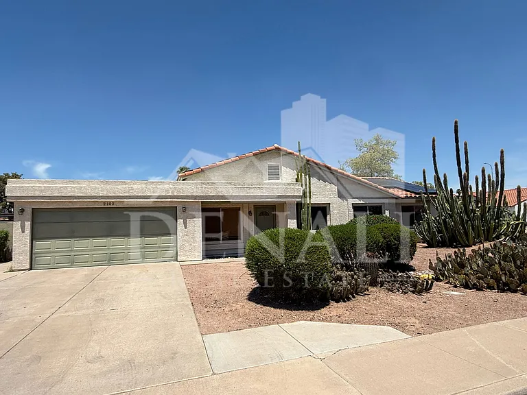 2102 W Knox Rd — Photo 1