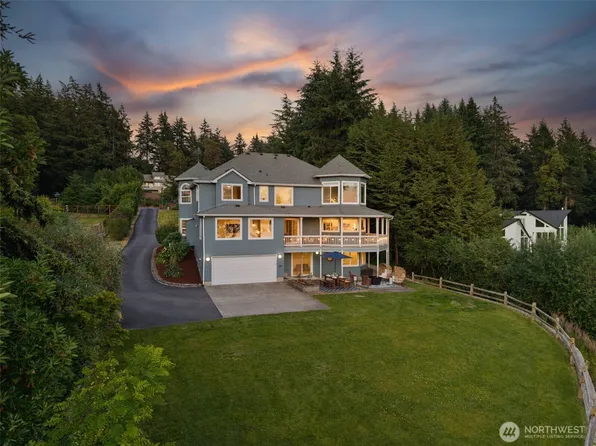 768 6th Avenue, Fox Island, WA 98333
