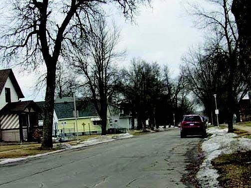 5th image of 2202 3rd Ave W