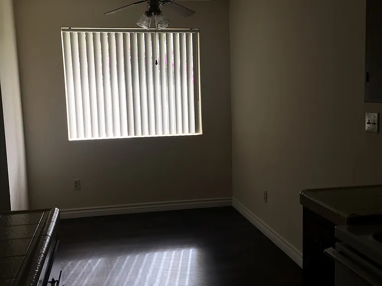 276 I St — Photo 4