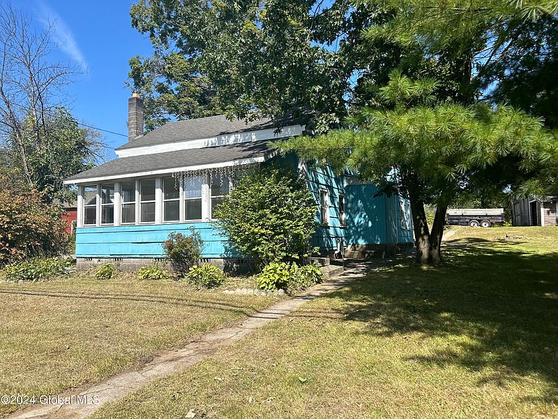 3rd image of 96 River Street