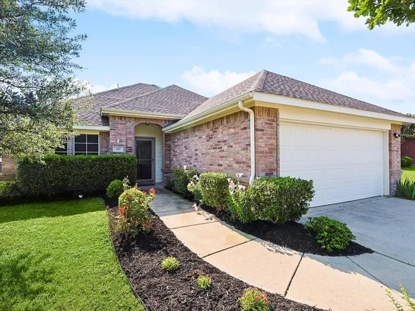 509 Highmoor Ct, Oak Pt, TX 75068