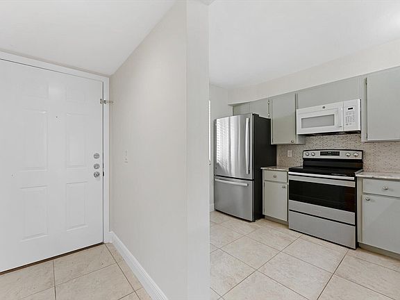 3rd image of 6205 BALBOA Circle #102