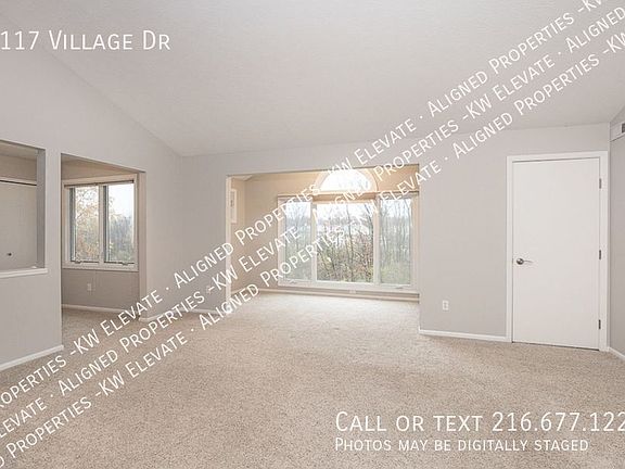 4th image of 7117 Village Dr
