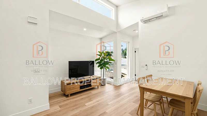 2 bed, 1.0 bath, 696 sqft, $2,800 — Photo 4