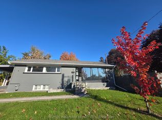 18 Deerfield Rd, Toronto, ON M1K 4W9