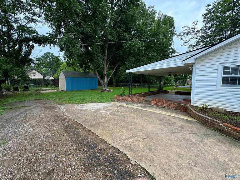 1530 Somerville Rd SE — Photo 5
