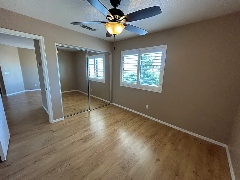 4334 E Anderson Dr — Photo 28
