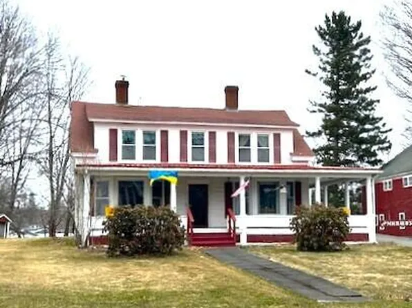 40 Lincoln Street, Dover-Foxcroft, ME 04426