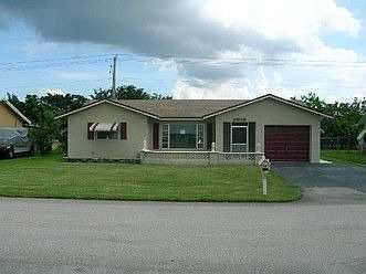 2nd image of 9806 NW 70th St