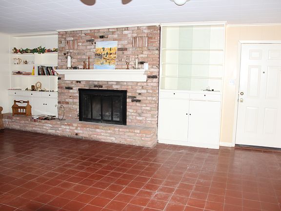 2nd image of 518 N Horton St