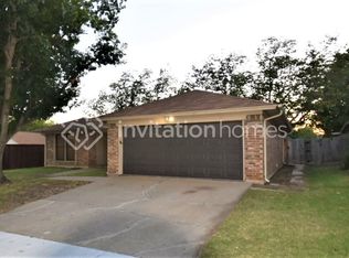 8205 Lara Ln, Watauga, TX 76148